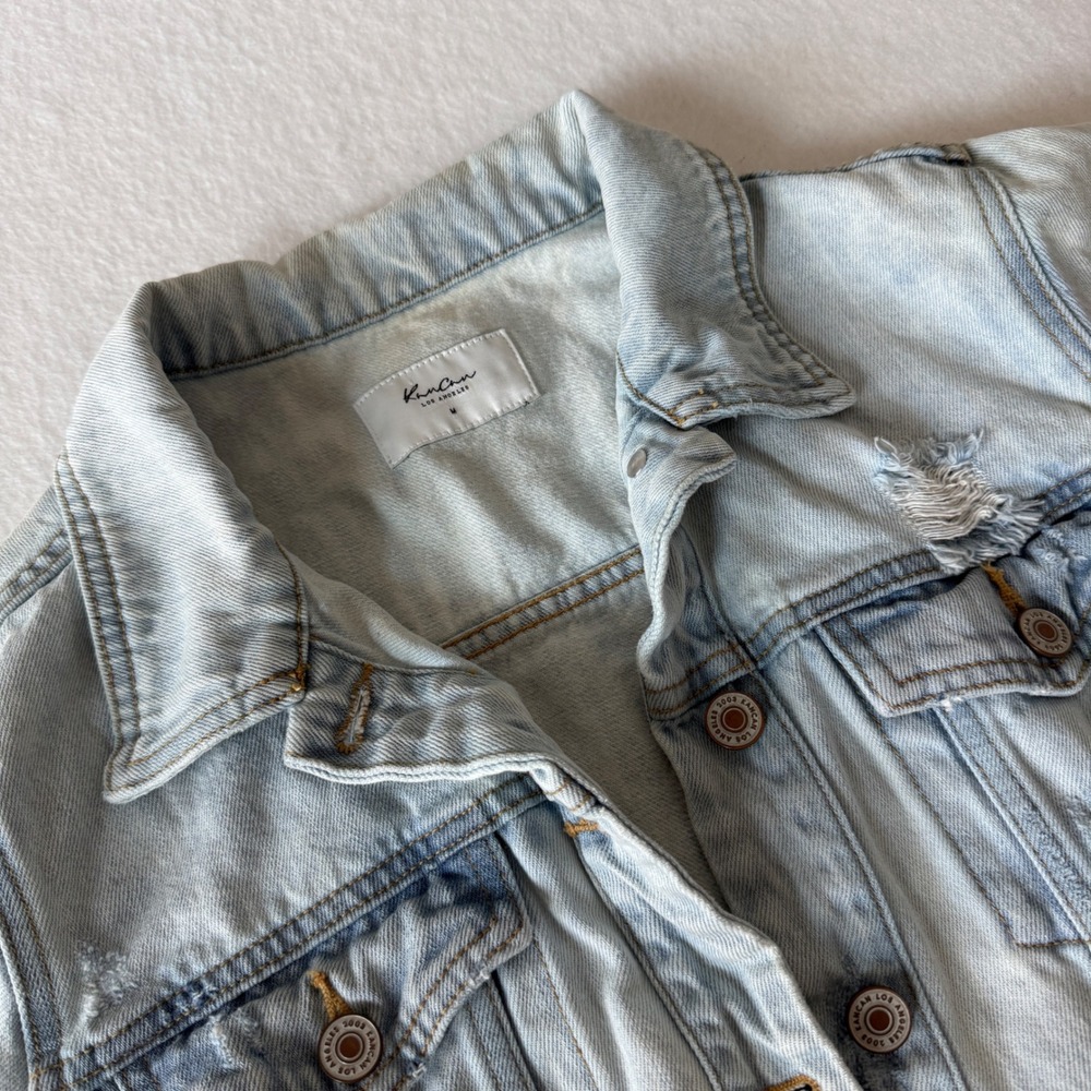 KanCan Distressed Denim Jacket Women Medium Light Wash Blue Frey Hem Cropped